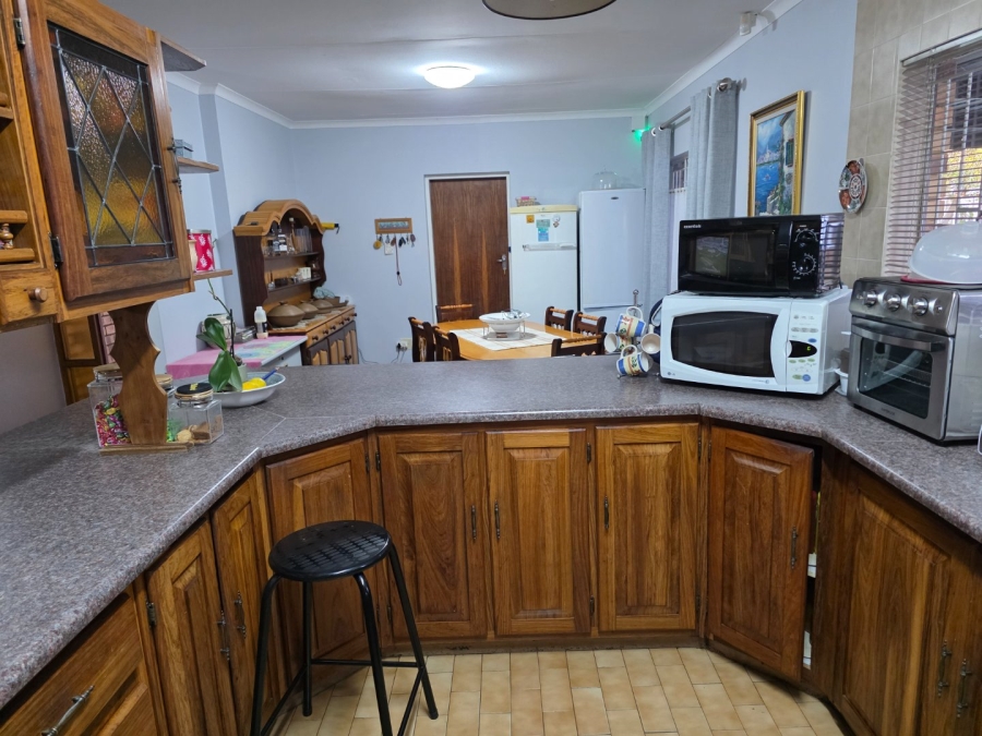 4 Bedroom Property for Sale in Heuwelsig Free State